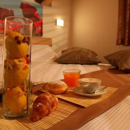 Residence Ilario Suite Hotel ริชโชเน ภายนอก รูปภาพ