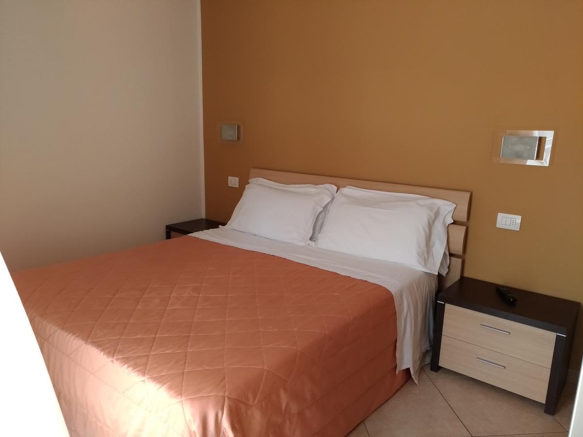 Residence Ilario Suite Hotel ริชโชเน ภายนอก รูปภาพ